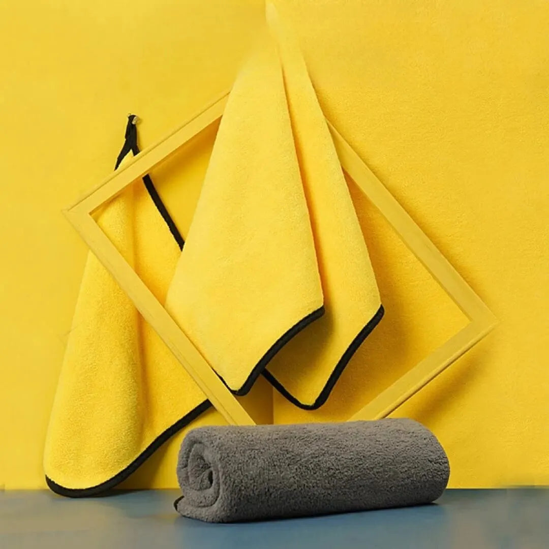 Pet Bath Towel – Soft Microfiber Quick-Dry Towel for Dogs & Cats (Highly Absorbent)